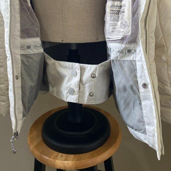 White "Eddie Bauer" Down jacket, removable hood with faux fur trim - Picture 12 of 16